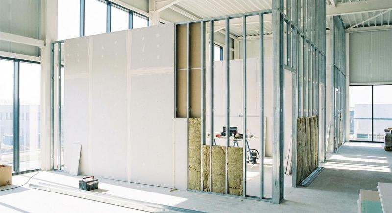 Installation de cloisons coupe-feu, normes et conseils pratiques